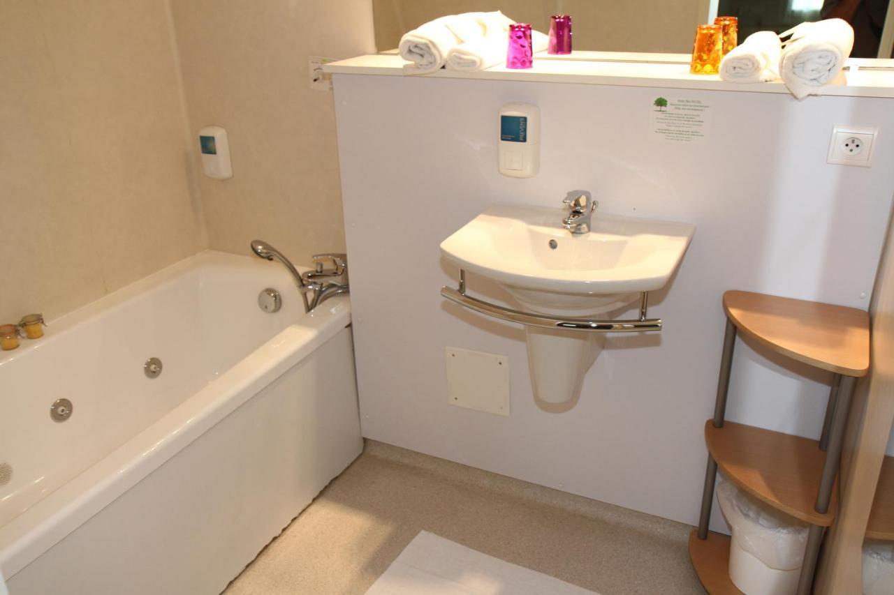 Rev'Hotel Ribérac 部屋 写真